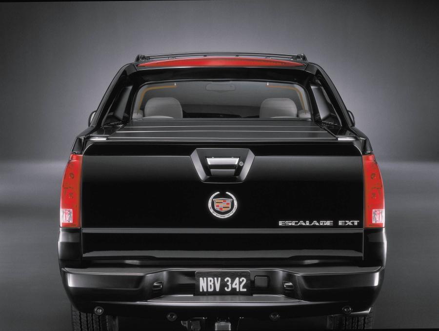  Cadillac Escalade EXT 2002 года  (фото 14 из 39)